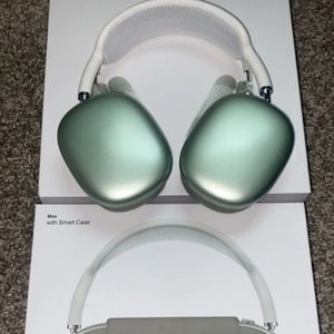 Green Airpod maxes